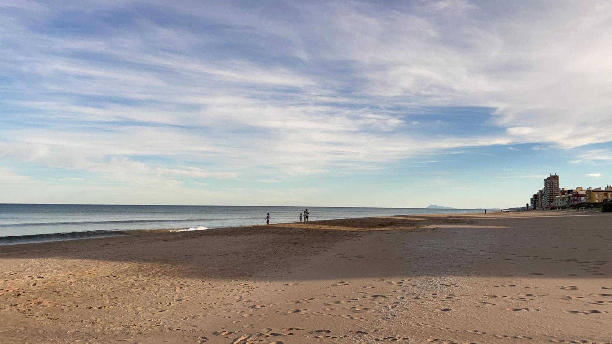 Vivienda A Pie De Playa Con Piscina Privada Sueca