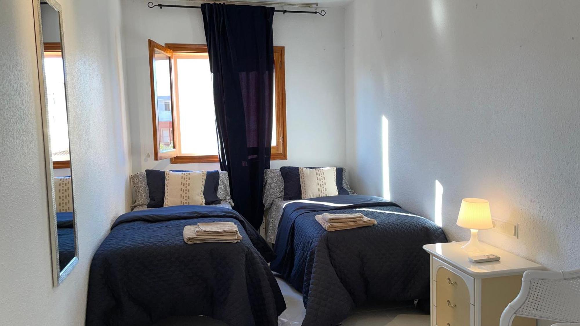 Vivienda A Pie De Playa Con Piscina Privada * Sueca