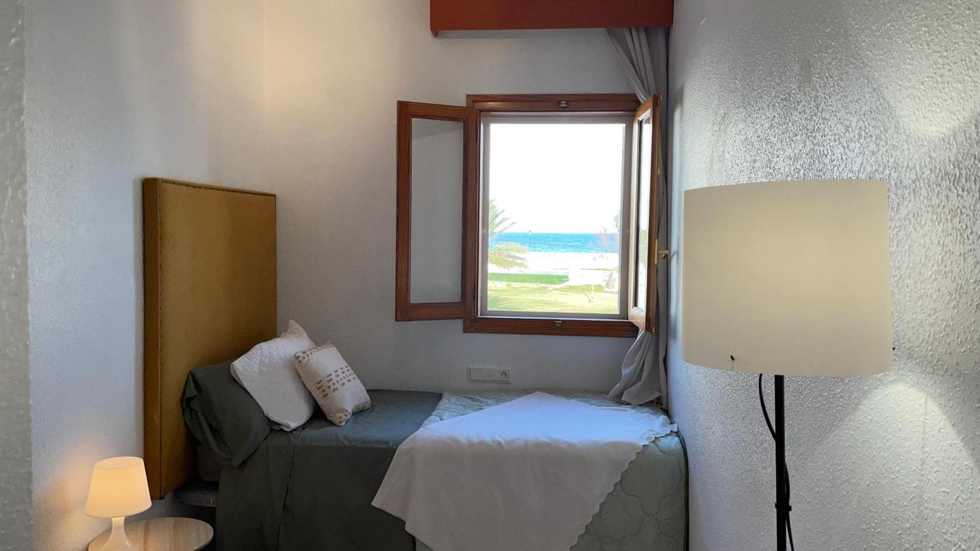 Vivienda A Pie De Playa Con Piscina Privada Sueca
