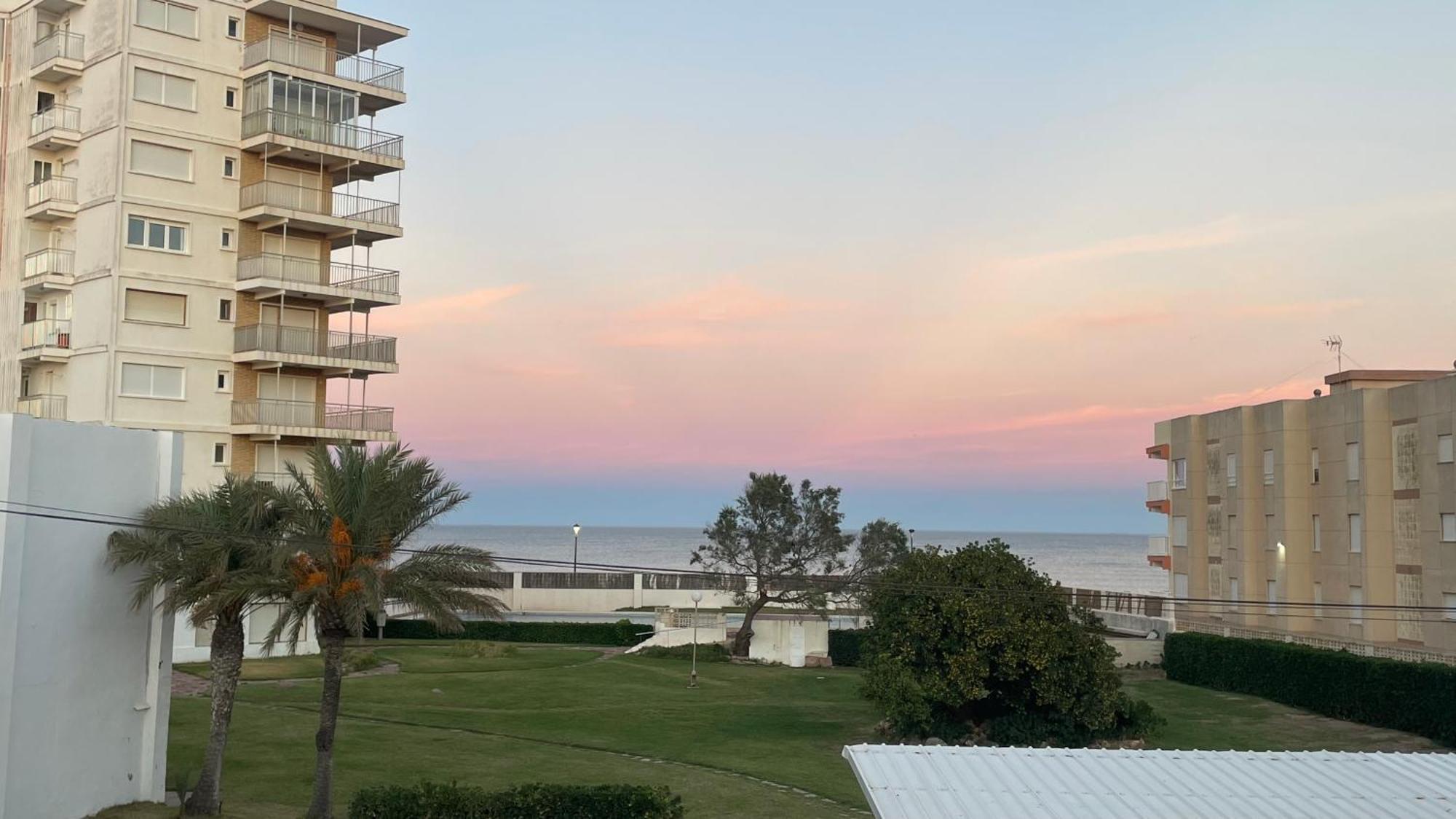 Vivienda A Pie De Playa Con Piscina Privada *